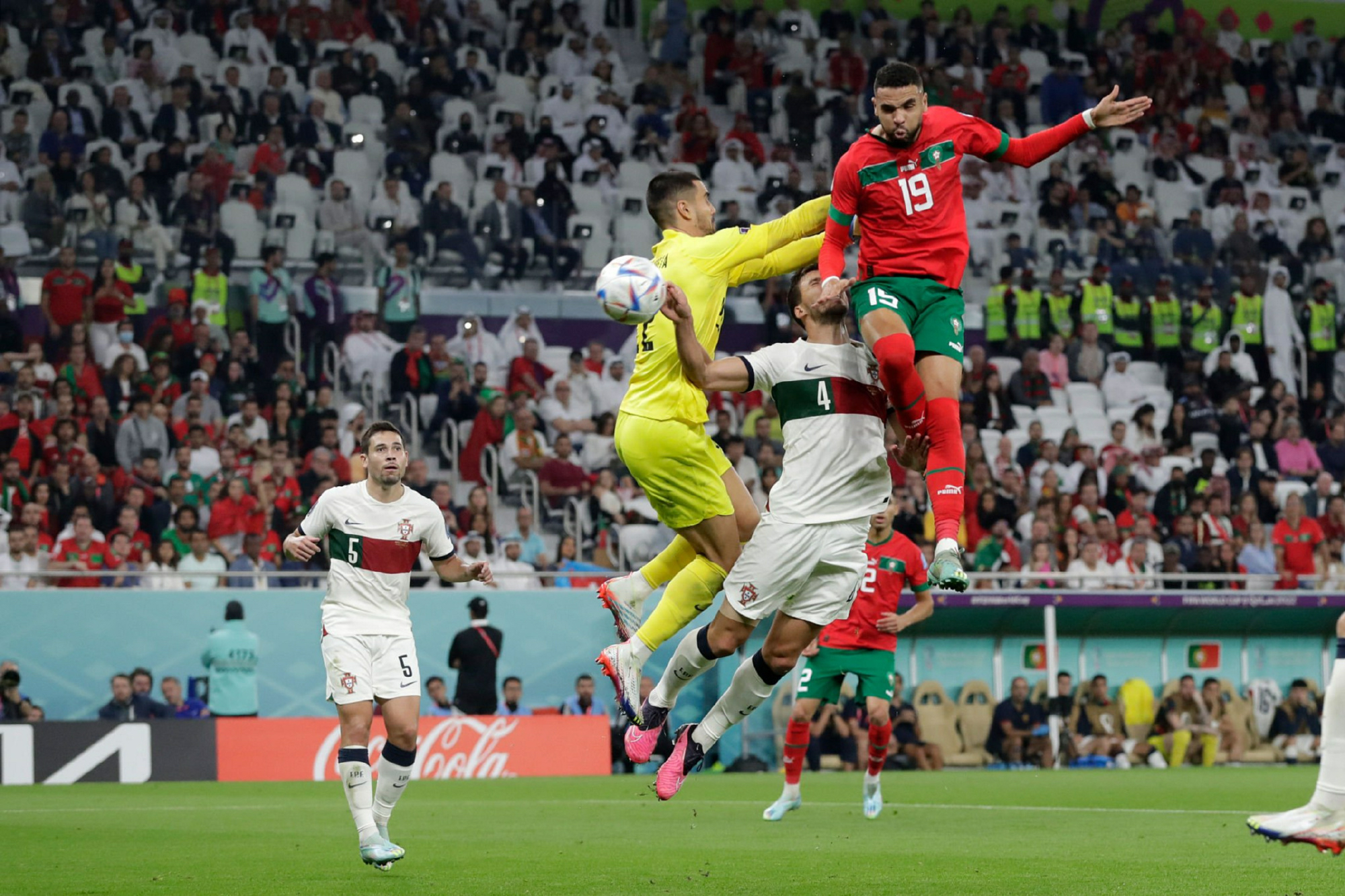 摩洛哥队防守稳固，非洲杯表现抢眼的简单介绍