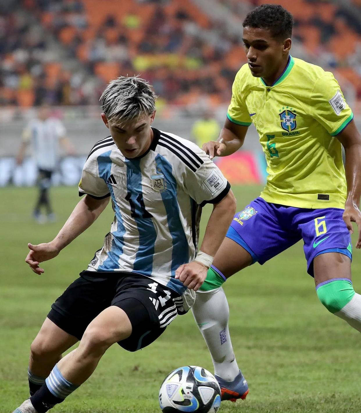 阿根廷队遭遇惨败，小组出线前景堪忧的简单介绍